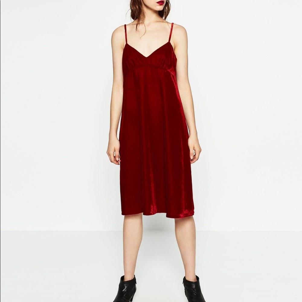Gorgeous Zara red velvet midi dress. Size Medium.